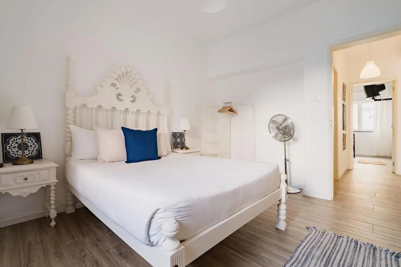 Caíque - Apartamento com 3 Quartos na Zona Típica de Olhão, Algarve, Portugal 0*,
