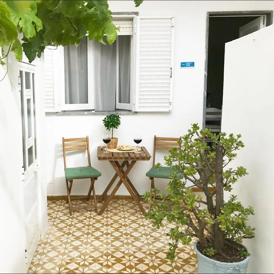 Caíque - Apartamento com 3 Quartos na Zona Típica de Olhão, Algarve, Portugal